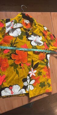 Hukilau Fashions Yellow & Orange Floral Hawaiian Shirt Large